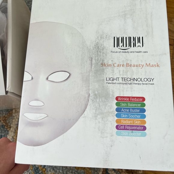 Newkey Bath & Body Newkey Led Face Mask Light Therapy 7 Led Light